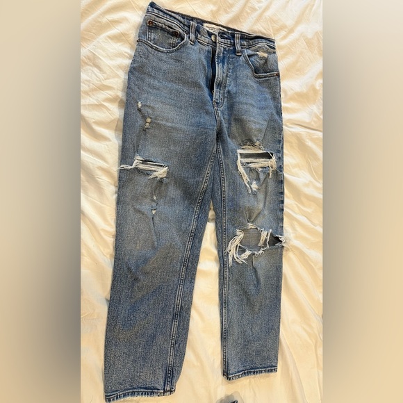 A&F Ankle Staight Ultra High Rise - Picture 2 of 4